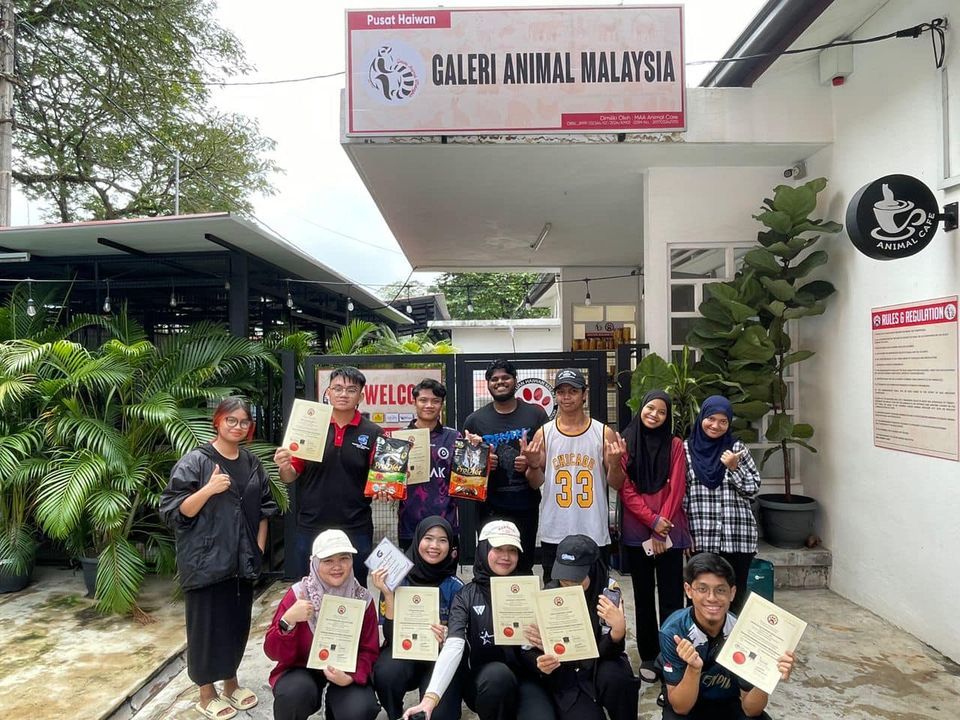 Galeri Animal Malaysia Menerima 7 Mahasiswa Ijazah..