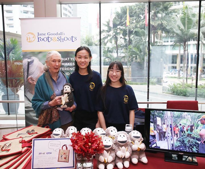 Dr Jane Goodall Team Rootsandshootsmalaysia At The..