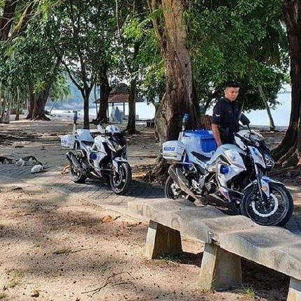 Terbaik Abang Polis…