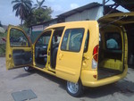 Our beautiful Yellow - Spacious with windows everywhere!