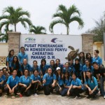 A photo with the Sri KDU students before visiting the Turtle Sanctuary in Cherating